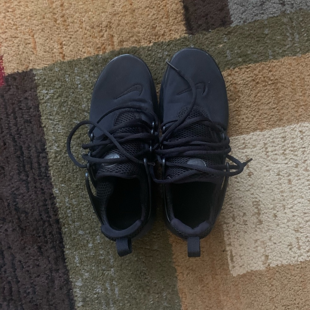 Black Nike Presto